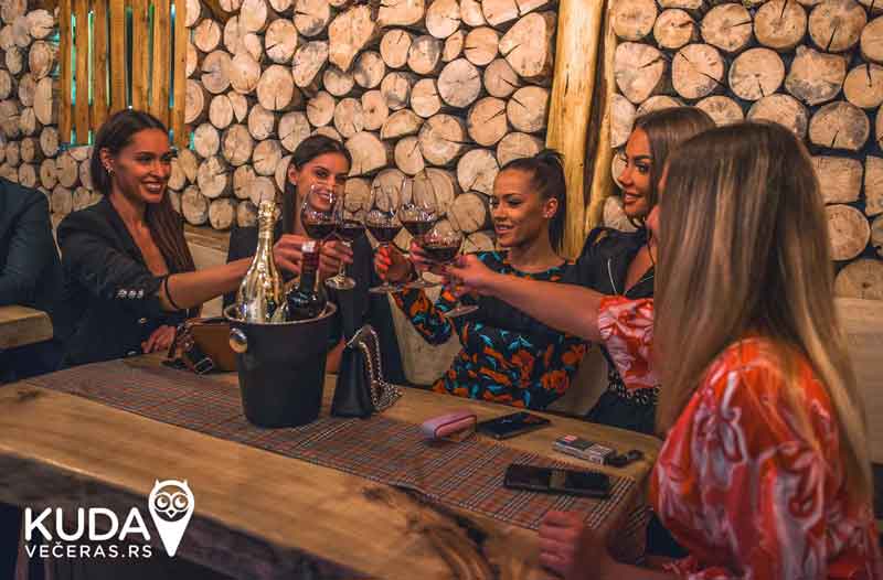 Kafana Barberi je novo mestu u Beogradu sa neodoljivim enterijerom