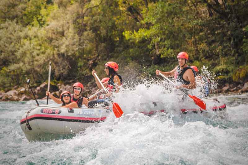 Savršen provod: rafting Tarom i zip line