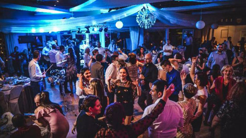 Fenomenalni Zarko Sinkovic u restoranu Zlatnik Hall za Novu-godinu-1