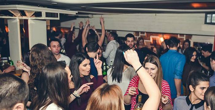 kafana druga kuca