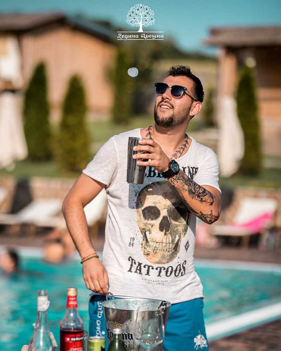 dedina tresnja slike