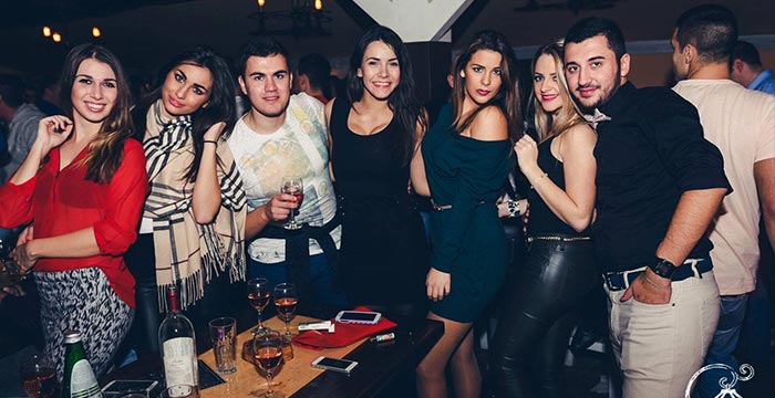 Kafana Ona Moja neka bude vaša sa Markom Bulatom