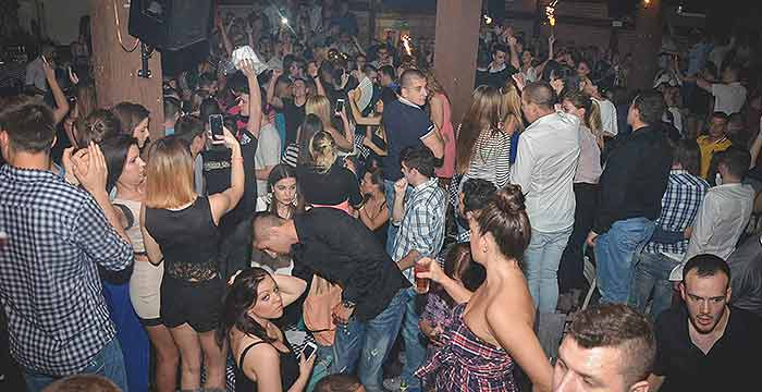 Gradska Kafana Beograd vas poziva na nezaboravan četvrtak