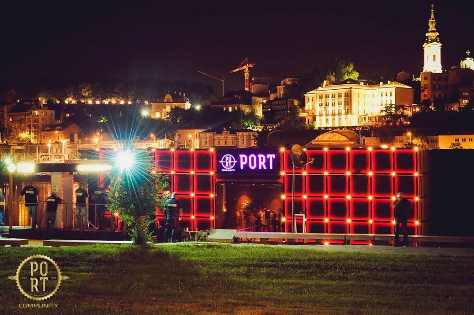Nova godina na splavu Port sa Skandal Bendom