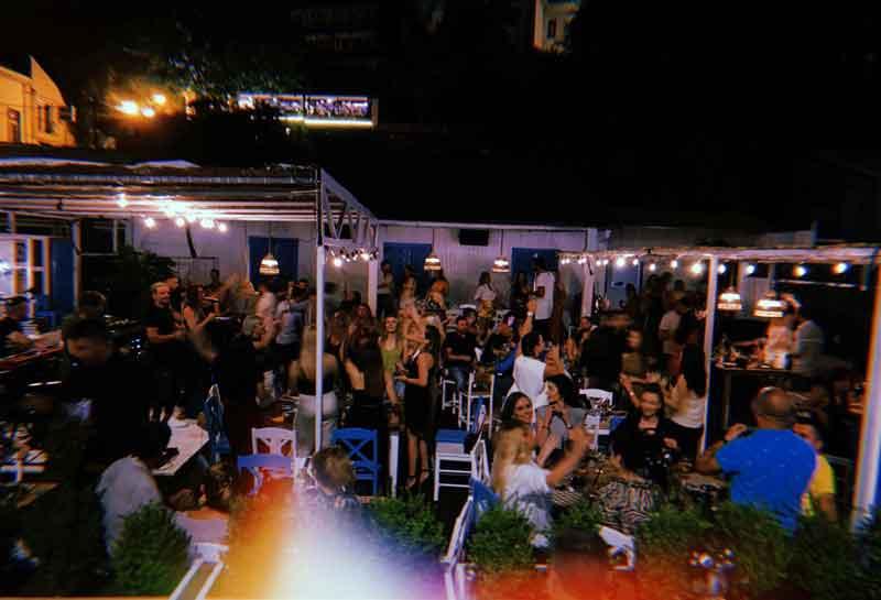 Veliki provod u bašti restorana Mala plava vrata ovog vikenda