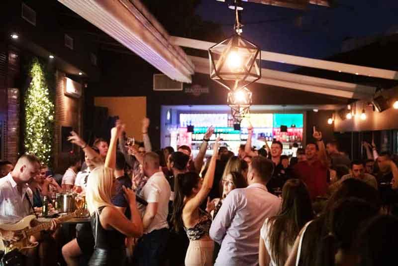 Doček Nove godine u Santo Domingo baru