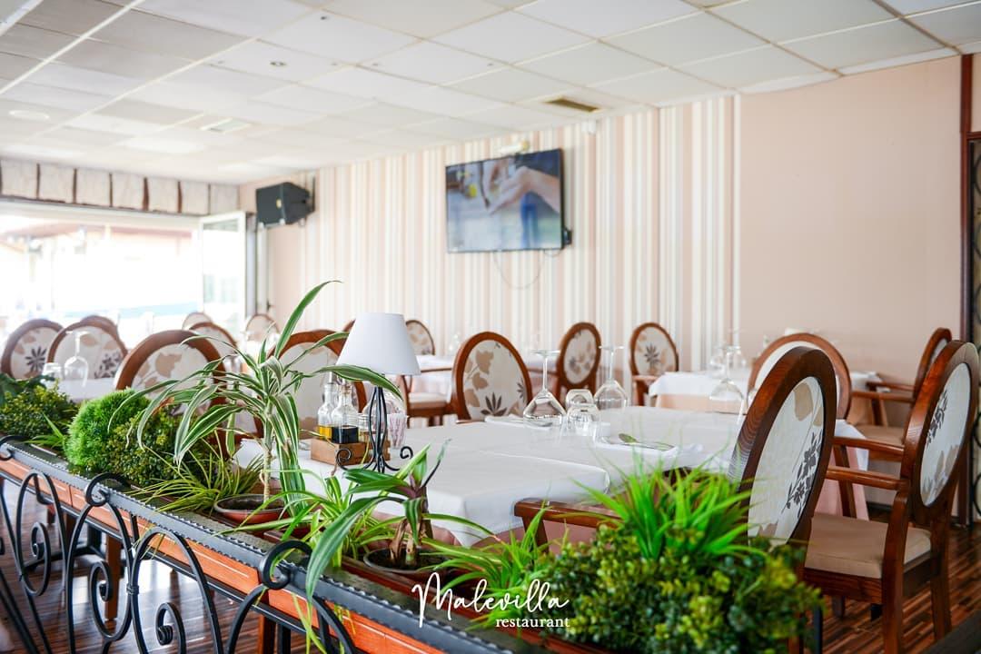 Magičan doček na vodi - restoran Malevilla