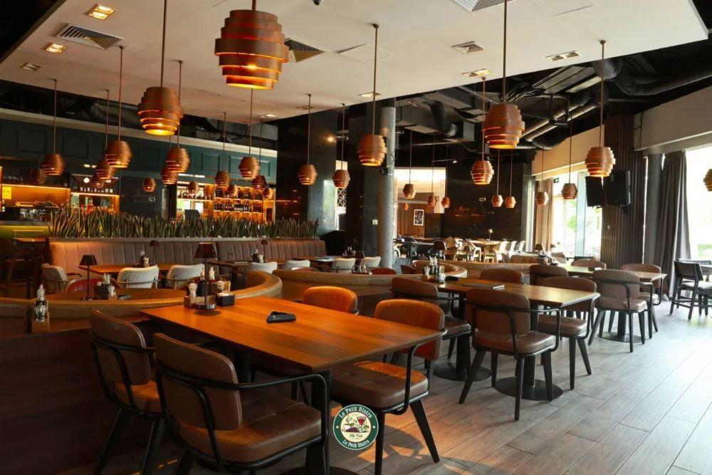 Le Petit Bistro Blue Centar – Vaše mesto za svaku priliku