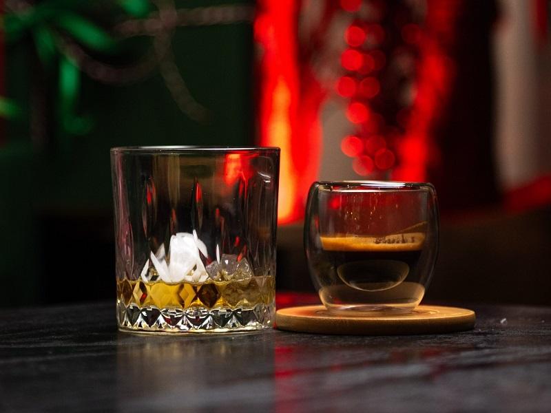 Foresta Belville viski bar - Da li ste za vrhunski Chivas Royal Salute?