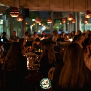 Najlepše korporativne proslave u Le Petit Bistro Blue Centru Kuda Veceras