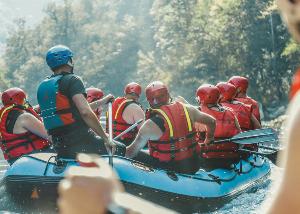4 razloga zašto je rafting sjajno provedeno vreme