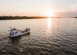 Sunset Cocktail Cruise – energija reke i zavodljivi kokteli