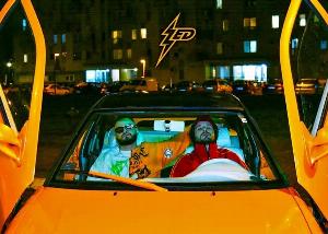 Popov i Henny – Mama nemoj pitati