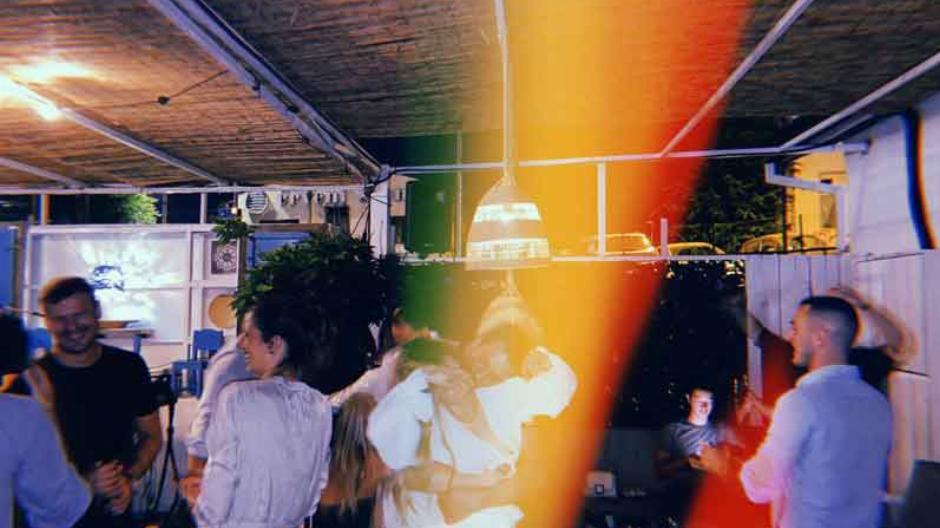 restoran Mala plava vrata srpska Nova godina