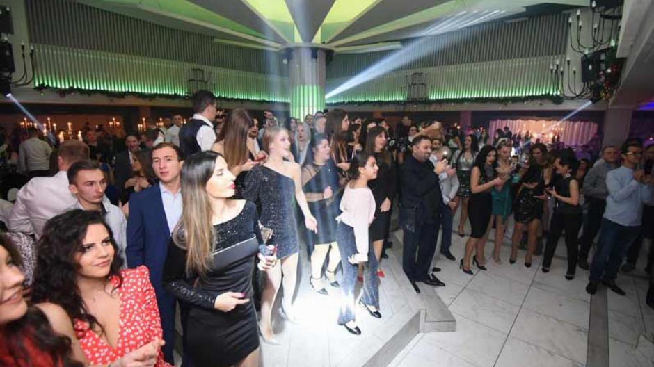 klub azzaro  nova godina