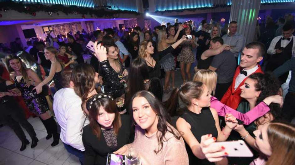 klub azzaro  nova godina