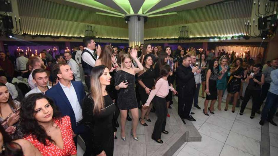 klub azzaro  nova godina