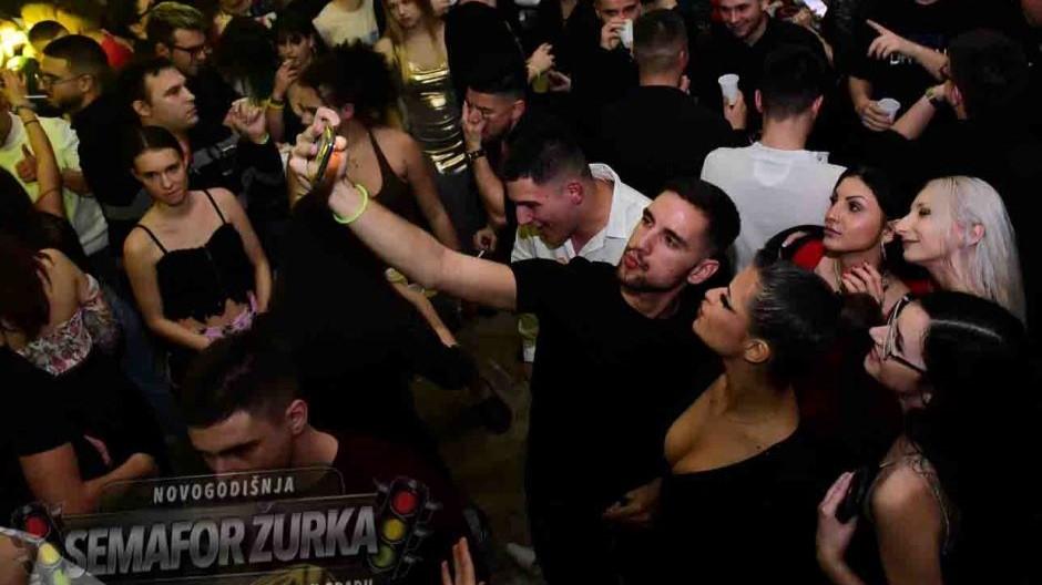 semafor zurka nova godina