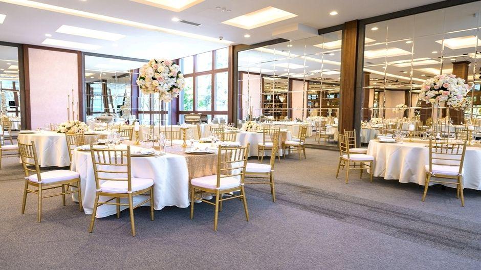 event hall different nova godina
