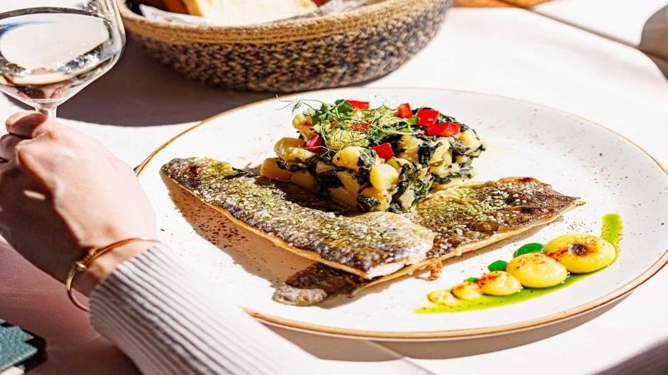 tradicija nacionalni restoran nova godina