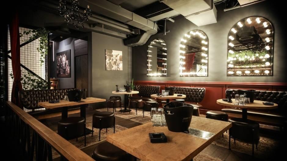 Backstage bar repriza Nove godine