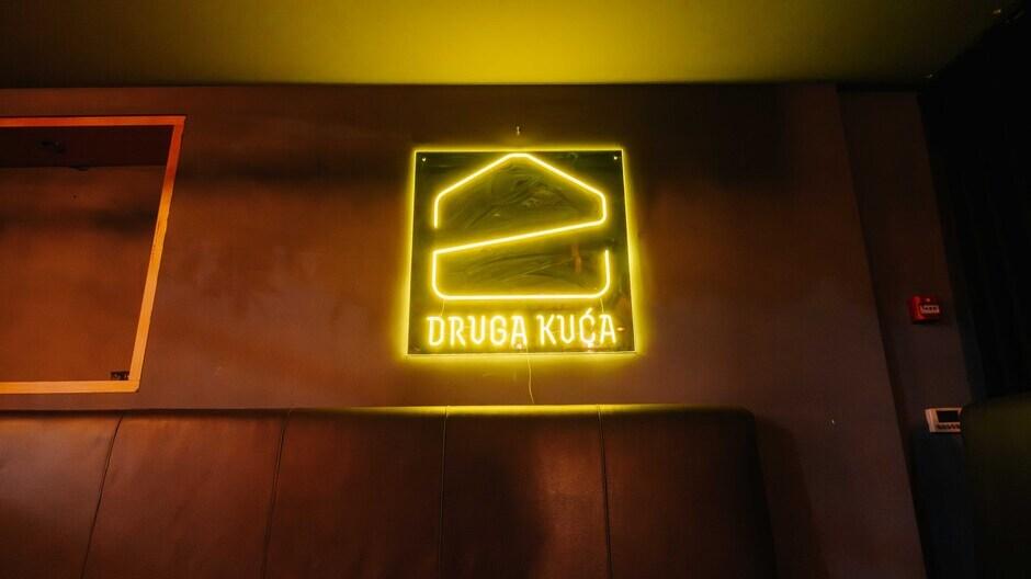kafana druga kuca nova godin